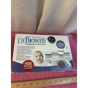 Dr. Browns baby food containers new 3oz silicone stackables